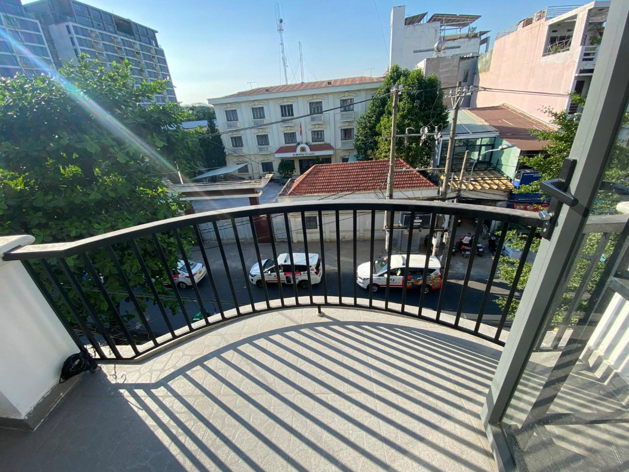 Апартаменты Start House Dorm Walk 5 Minutes To The Airport Хошимин Экстерьер фото