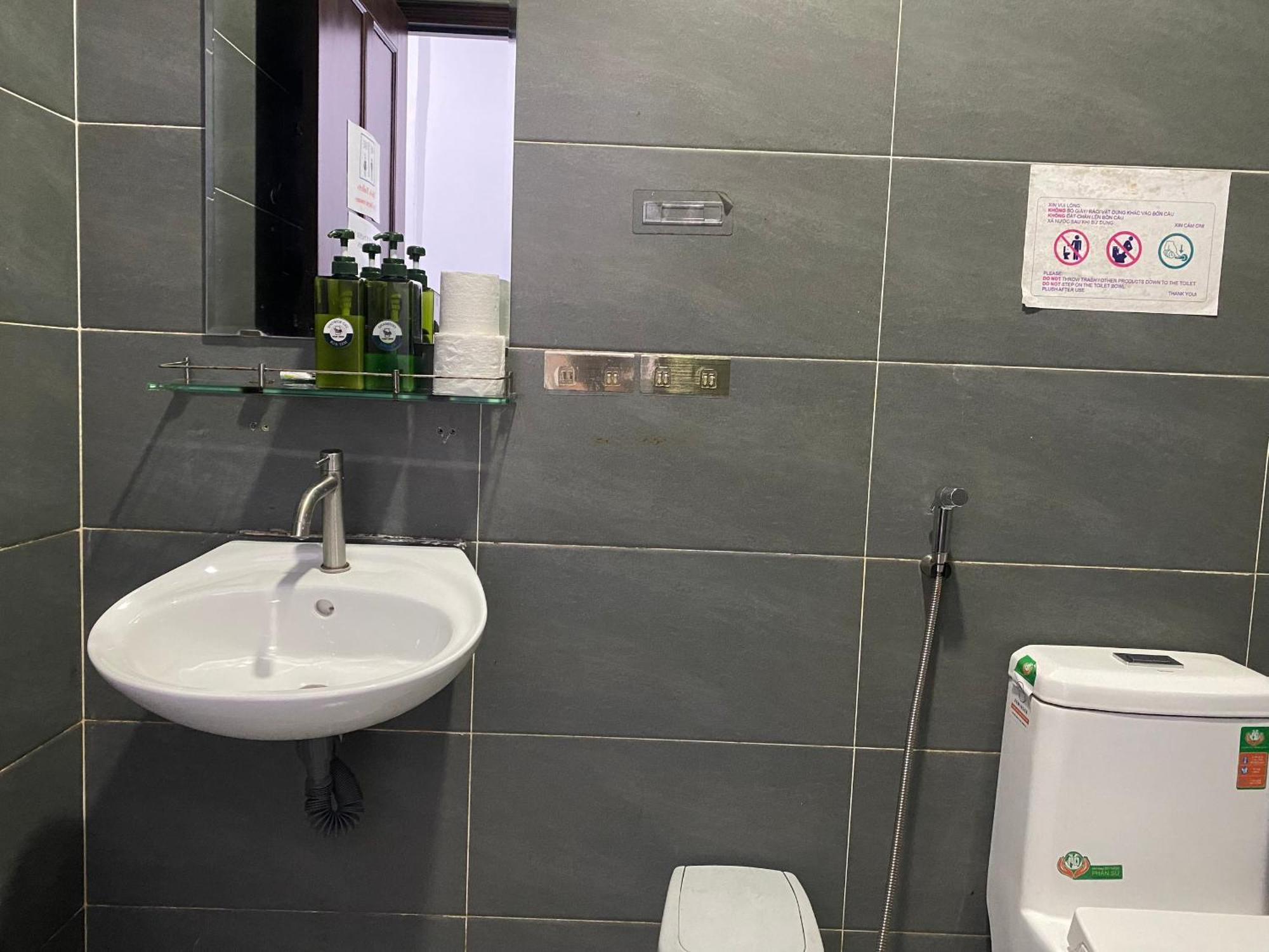 Апартаменты Start House Dorm Walk 5 Minutes To The Airport Хошимин Экстерьер фото