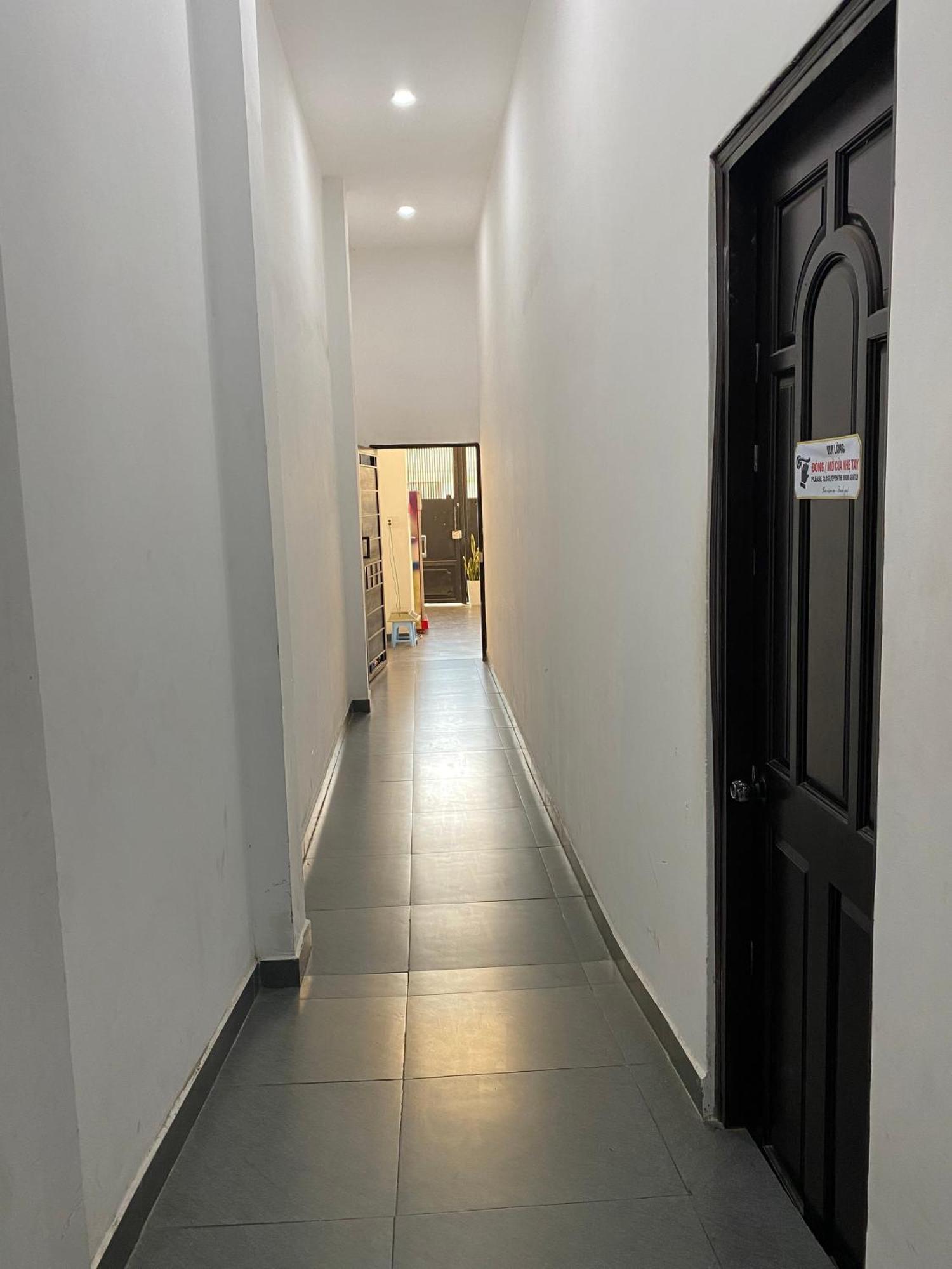 Апартаменты Start House Dorm Walk 5 Minutes To The Airport Хошимин Экстерьер фото